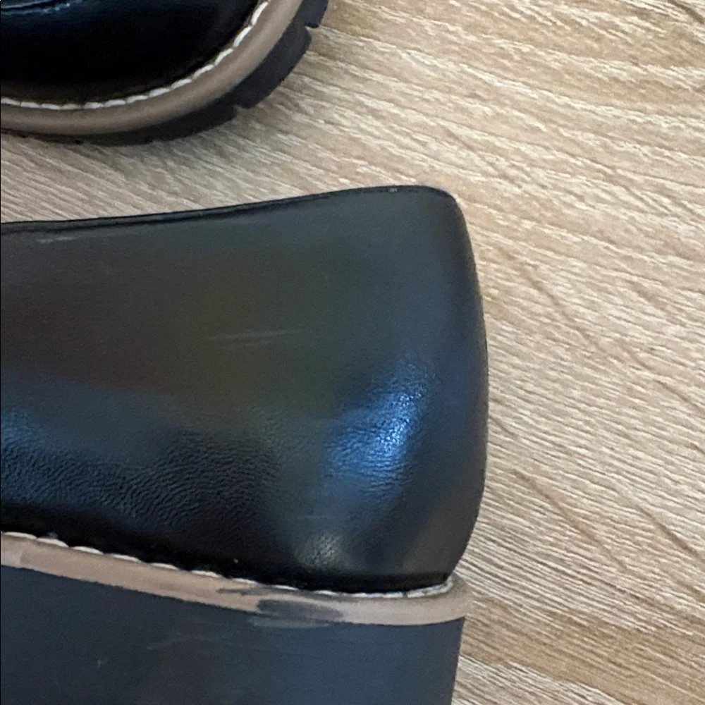 Dv by Dolce Vita "Crisp" Classic Penny Loafer / Lug Sole, Block Heel size 9 - Picture 13 of 13